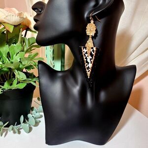 𝅺ON Point Black Multi Seed Bead Earrings